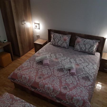 Prishtina Newborn Abc Room Prishtine Bagian luar foto